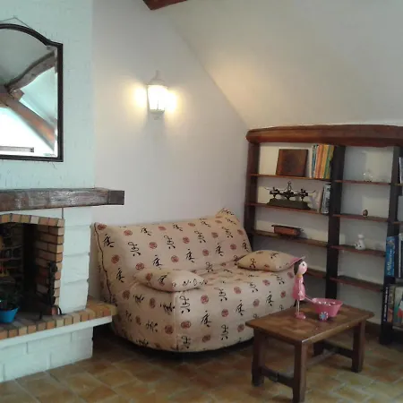 Homestay Au Grand Sapin Henonville