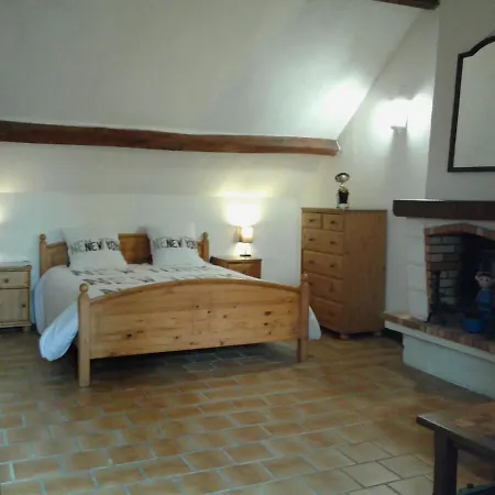 Au Grand Sapin Accommodatie bij particulieren Henonville