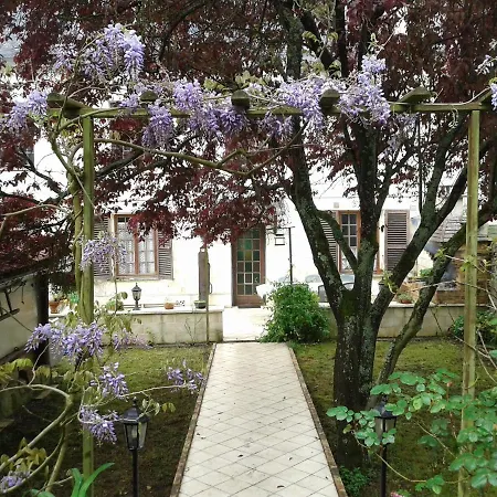 Au Grand Sapin Henonville
