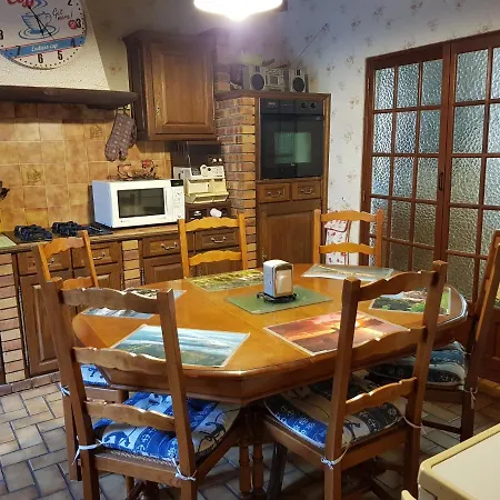 Au Grand Sapin Henonville